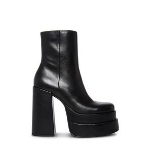 STEVE MADDEN COBRA BLACK PLATFORM BOOT SIZE 7.5